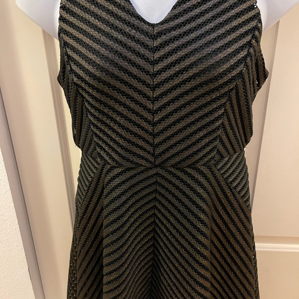 Mossimo fit and flare dress - Picture 2 of 10